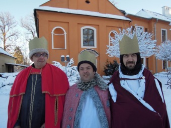 Tři králové v Domovu pod hradem Žampach 6.1.2015