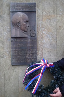 Dr. František Lützow (*1849 - +1916). 13.1. 2016 uplynulo 100 let od úmrtí významné historické osobnosti žampašského zámku.