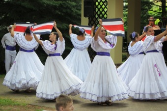 25.6. 2017 vystoupení souboru Fiesta Tica Kostarika - folklorní soubor ze San José z Kostariky