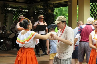 25.6. 2017 vystoupení souboru Fiesta Tica Kostarika - folklorní soubor ze San José z Kostariky