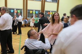 2018 Věneček na závěr tanečních - Dlouhoňovice (1.11.)