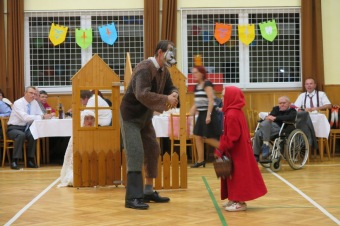 2018 Věneček na závěr tanečních - Dlouhoňovice (1.11.)