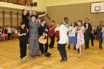 2019 Věneček na závěr tanečních - Dlouhoňovice 28.11.)