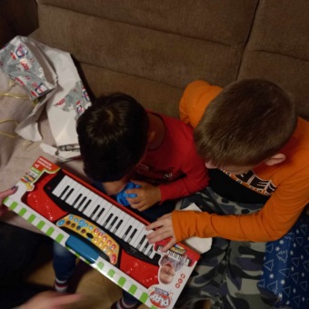 2023 Štědrý den v Domovu pod hradem Žampach (24.12.) - domek děti Žamberk