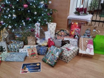 Dárky ČČK ÚO - Strom splněných přání.