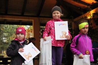 Foto Iscarex - Honza Šimůnek a Markéta Černá: 2. ročník běžeckého krosu Okolo Žampachu 23.10. 2016