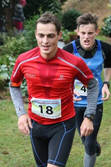 Foto Iscarex - Honza Šimůnek a Markéta Černá: 2. ročník běžeckého krosu Okolo Žampachu 23.10. 2016