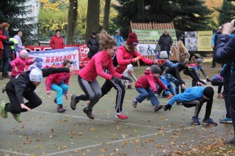 Foto Iscarex - Honza Šimůnek a Markéta Černá: 2. ročník běžeckého krosu Okolo Žampachu 23.10. 2016
