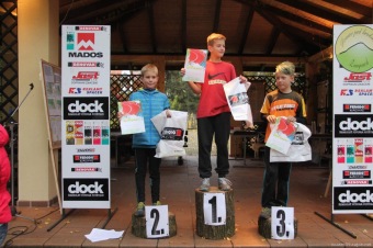 Foto Iscarex - Honza Šimůnek a Markéta Černá: 2. ročník běžeckého krosu Okolo Žampachu 23.10. 2016