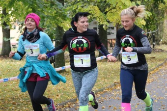 Foto Iscarex - Honza Šimůnek a Markéta Černá: 2. ročník běžeckého krosu Okolo Žampachu 23.10. 2016