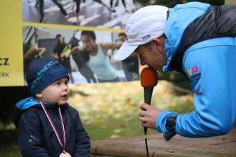 Foto Iscarex - Honza Šimůnek a Markéta Černá: 2. ročník běžeckého krosu Okolo Žampachu 23.10. 2016
