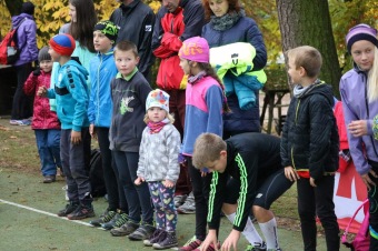 Foto Iscarex - Honza Šimůnek a Markéta Černá: 2. ročník běžeckého krosu Okolo Žampachu 23.10. 2016