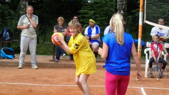 10. - 12.6. 2016 Přehazovaná Dřevěnice - XXI. ročník národního turnaje - den druhý - zahájení a zápasy