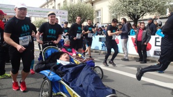 2017 Běháme s těmi, co sami nemohou... Pardubický vinařský půlmaraton - Tomáš Rybička (15.4.)