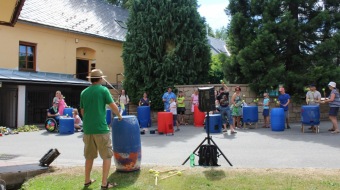 2019 - Letní hudební festival pod hradem Žampach 6.7.)