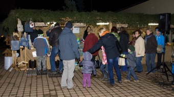 12.12 2014  Vánoční akce - Jarmark - dětské dílny - koncert