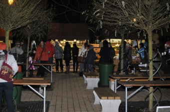 11.12. 2015 - Vánoční akce - Jarmark - dětské dílny - koncert