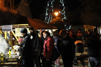 11.12. 2015 - Vánoční akce - Jarmark - dětské dílny - koncert