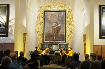 11.12. 2015 - Vánoční akce - Jarmark - dětské dílny - koncert