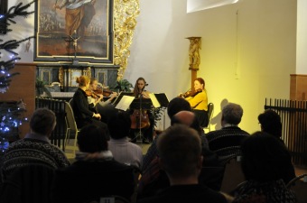 11.12. 2015 - Vánoční akce - Jarmark - dětské dílny - koncert