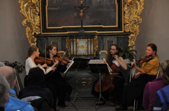 11.12. 2015 - Vánoční akce - Jarmark - dětské dílny - koncert