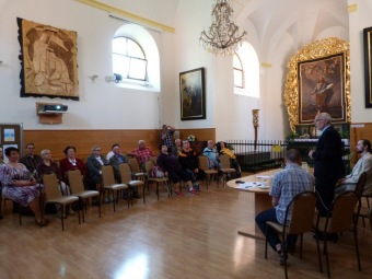 Dopolední - pracovní část programu: informační schůzka s rodiči a opatrovníky našich obyvatel v kapli