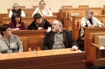 31.3. - 13.4.2015 - Výstava v budově Senátu "Z pod hradu Žampach..."