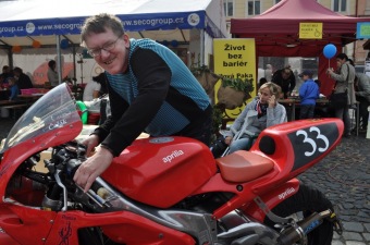 10.-12.9. 2015  GINKO - taneční kroužek na festivalu - Jičín - město pohádky