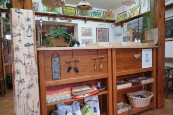 13.12. 2016 Obchůdek Z pod hradu Žampach-  Letohrad - vánoční prodej - zahájen