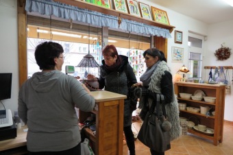 13.12. 2016 Obchůdek Z pod hradu Žampach-  Letohrad - vánoční prodej - zahájen