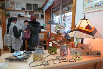 13.12. 2016 Obchůdek Z pod hradu Žampach-  Letohrad - vánoční prodej - zahájen