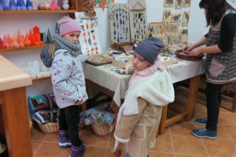 13.12. 2016 Obchůdek Z pod hradu Žampach-  Letohrad - vánoční prodej - zahájen