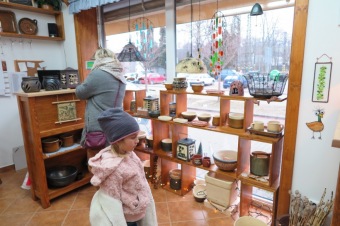 13.12. 2016 Obchůdek Z pod hradu Žampach-  Letohrad - vánoční prodej - zahájen