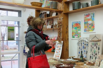 13.12. 2016 Obchůdek Z pod hradu Žampach-  Letohrad - vánoční prodej - zahájen