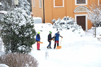 2017 Práce obyvatel v zimním období a krásy zimy