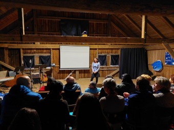 Mezi trámy, Alternativní půda. Dne 18.9. 2022 zde proběhlo Ohlédnutí za letošním MPPFF.