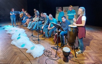 2025 Vystoupení Barbušáků - přehlídka Duhové křídlo - Pardubice (26.5.)