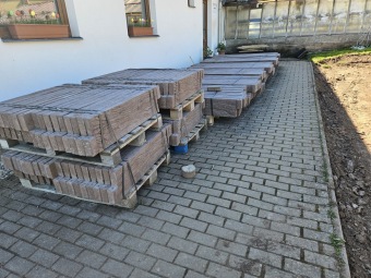 2025 Nové vyvýšené záhony pro naše zahradnictví (14.4.)