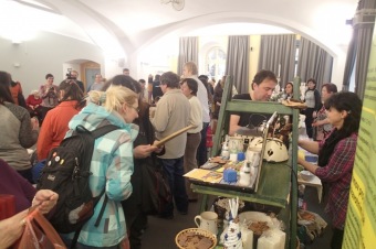 3.12. 2014 II. Adventní výstava - Krajský úřad Pardubice s vystoupením Barbušáků