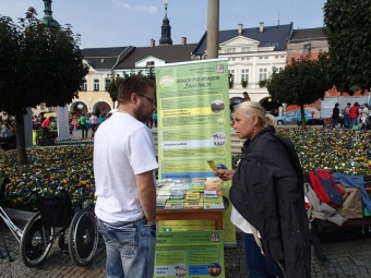 24.9. 2015 Integrační den Ústí n. Orl.  - Barbušáci a canisterapie p. Loučky