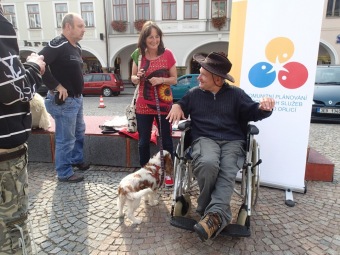 24.9. 2015 Integrační den Ústí n. Orl.  - Barbušáci a canisterapie p. Loučky