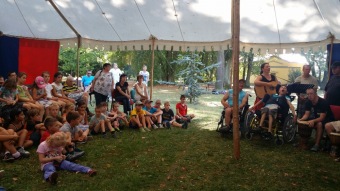 14.9. 2016 Barbušáci zahráli a zazpívali pro pacienty v Hamzově léčebně - Luže Košumberk