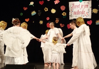 9.3. 2016 Život je jen náhoda - přehlídka souborů - Polička