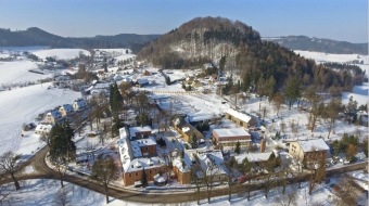 2017 fotografie z dokumentárního filmu Domov pod hradem více než 50 let života