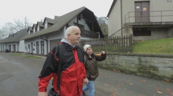 2017 fotografie z dokumentárního filmu Domov pod hradem více než 50 let života