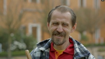 2017 fotografie z dokumentárního filmu Domov pod hradem více než 50 let života