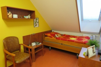 2017 Odlehčovací služba (OS) - ubytování v podkroví zámecké  budovy