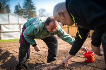 Tomáš Kubelka www.carokraj, 2019 Informační brožura Pardubického kraje k transformaci - fotografie