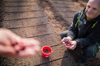 Tomáš Kubelka www.carokraj, 2019 Informační brožura Pardubického kraje k transformaci - fotografie