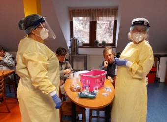 Povzbuzující zpráva z 12.11. 2020 - výsledky z druhého testovacího dne - všichni testovaní uživatelé služeb a zaměstnanci s negativním výsledkem testu!